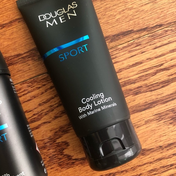 Brand New - Men’s Douglas Travel Set - Picture 2 of 10